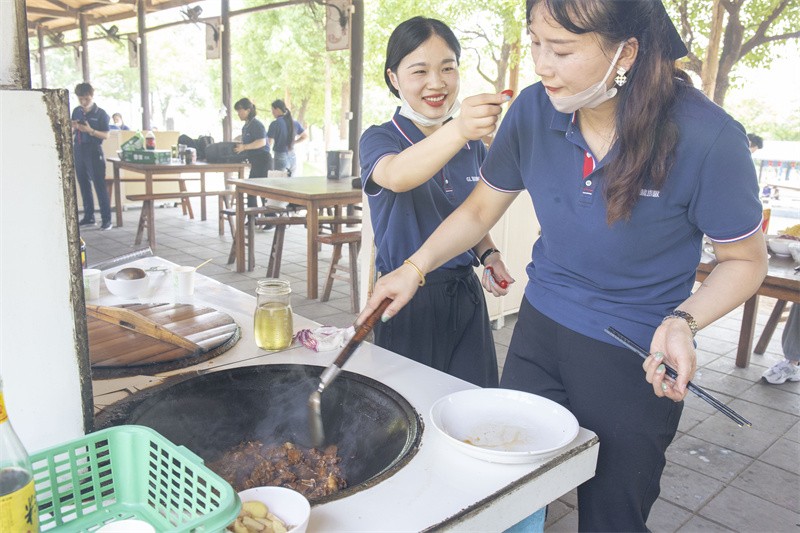 “六月蝶变 再创佳绩”天天中彩6月拓展PK会圆满成功